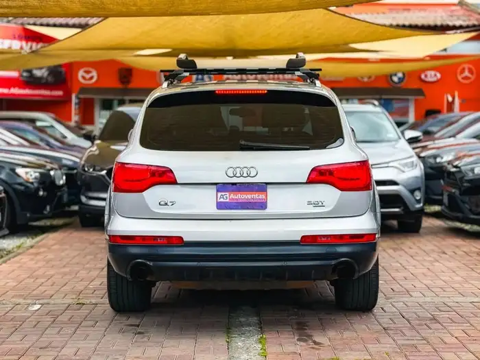 2013 Audi Q7 DE AGENCIA — 5