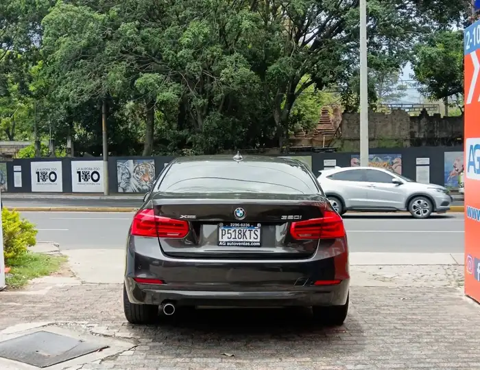 2016 BMW 320i XDRIVE — 5
