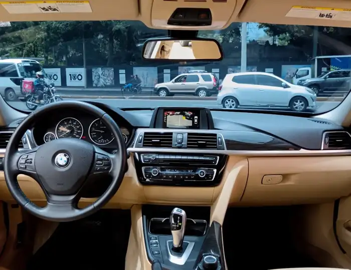 2016 BMW 320i XDRIVE — 8