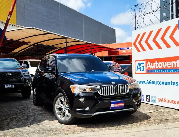 2017 BMW X3 SDRIVE 28i — 3
