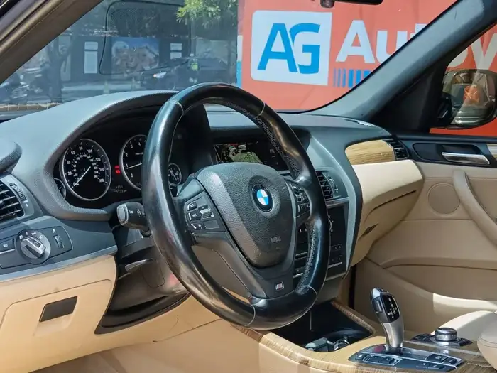 2013 BMW X3 XDRIVE 28i KIT M — 7
