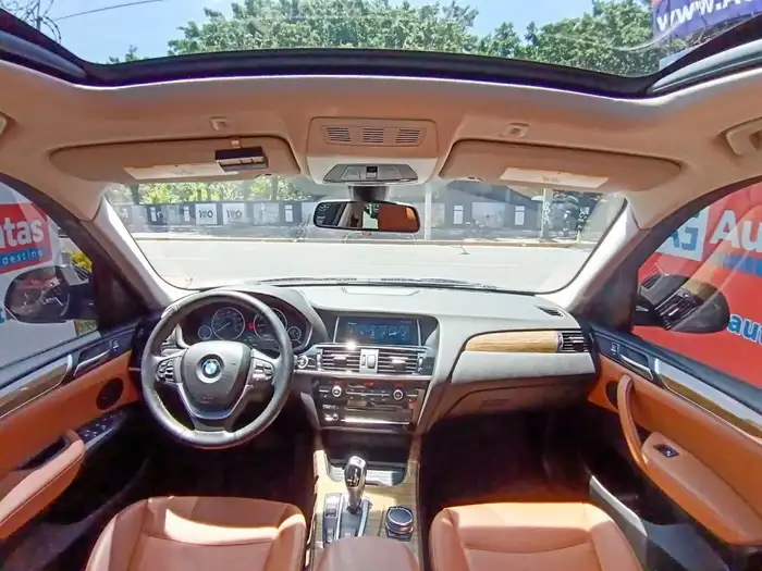 2017 BMW X3 XDRIVE 28i — 8