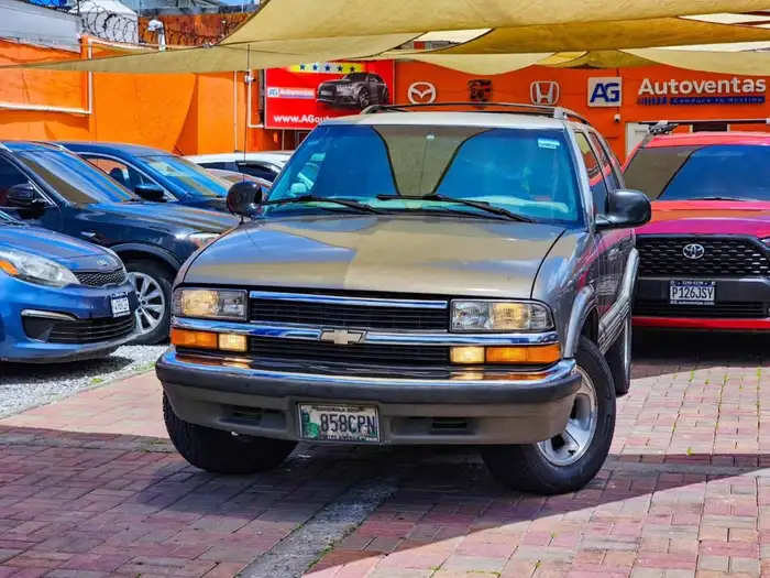 1998 Chevrolet BLAZER LT DE AGENCIA — 2