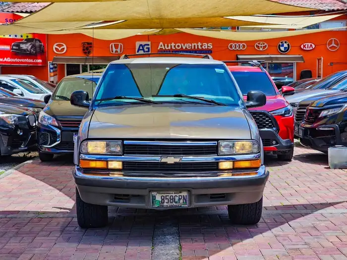 1998 Chevrolet BLAZER LT DE AGENCIA — 11