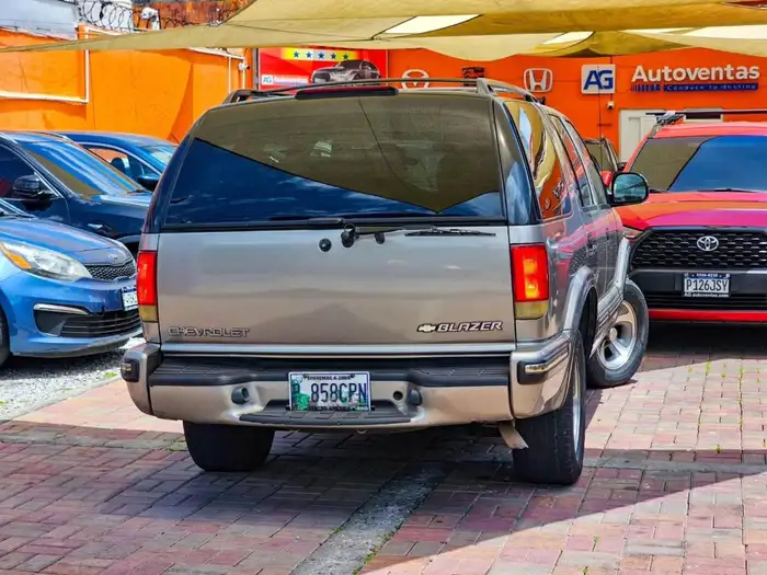 1998 Chevrolet BLAZER LT DE AGENCIA — 6