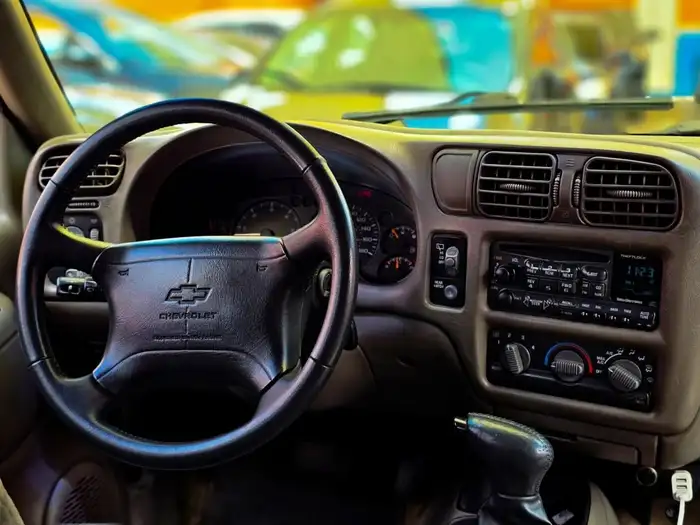 1998 Chevrolet BLAZER LT DE AGENCIA — 10