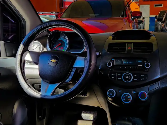 2014 Chevrolet Spark LT — 10