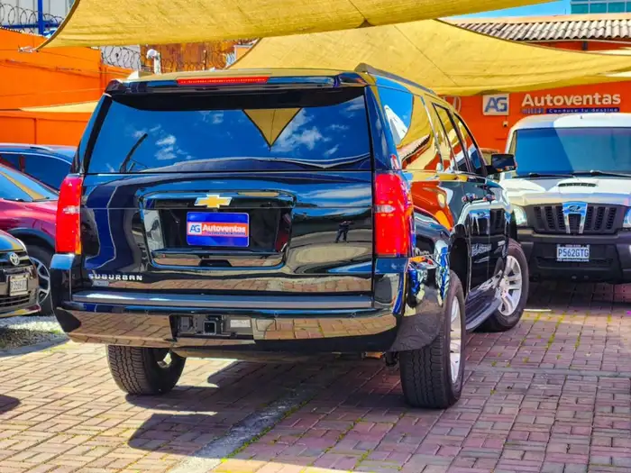 2018 Chevrolet SUBURBAN LT DE AGENCIA — 6