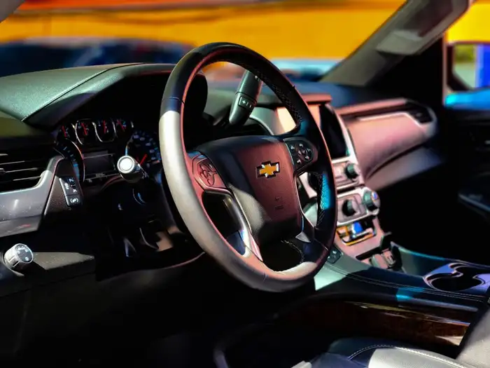 2018 Chevrolet SUBURBAN LT DE AGENCIA — 7