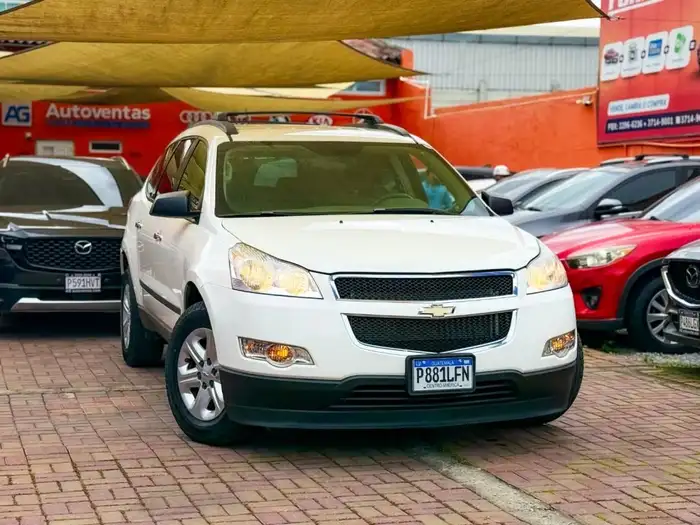 2012 Chevrolet TRAVERSE LS AWD — 2