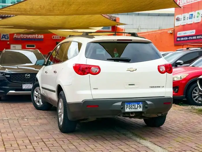 2012 Chevrolet TRAVERSE LS AWD — 4