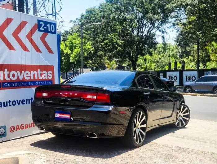 2014 Dodge CHARGER SE — 4