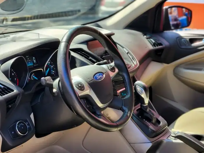 2014 Ford ESCAPE SE 4X2 — 7