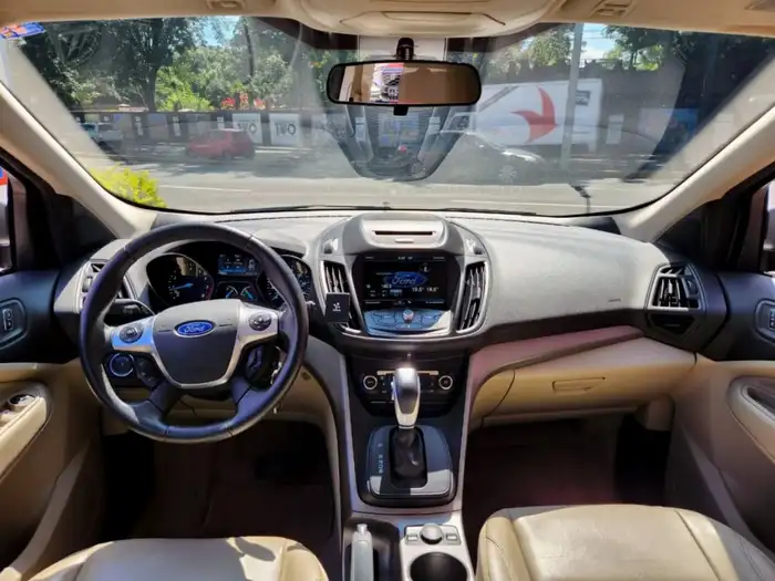 2014 Ford ESCAPE SE 4X2 — 8