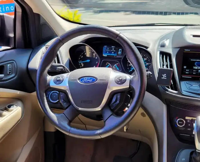 2014 Ford ESCAPE SE 4X2 — 10