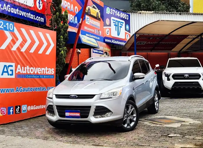 2014 Ford ESCAPE TITANIUM 4X2 — 11