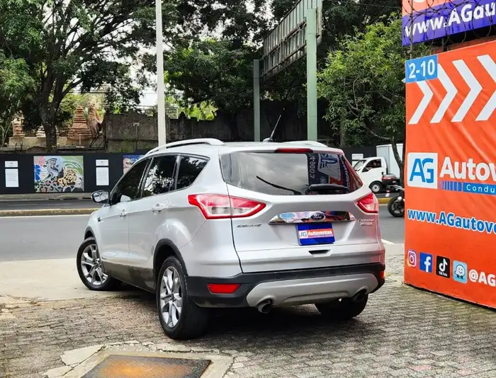2014 Ford ESCAPE TITANIUM 4X2 — 6