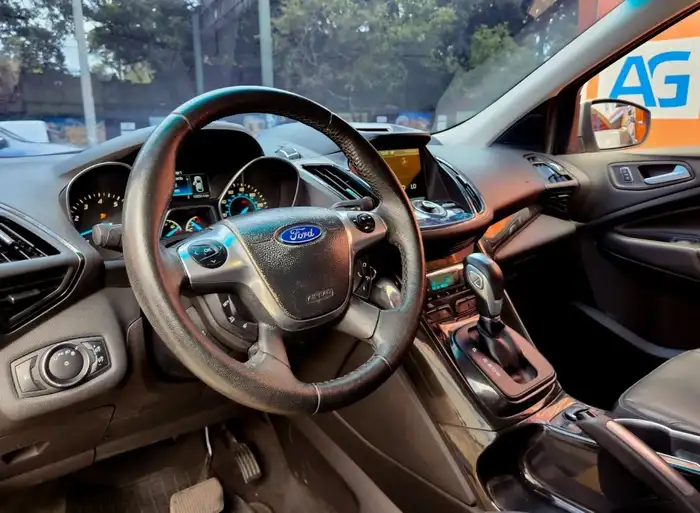 2014 Ford ESCAPE TITANIUM 4X2 — 7