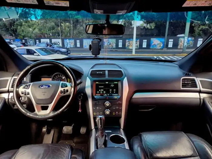 2011 Ford EXPLORER XLT DE AGENCIA — 8