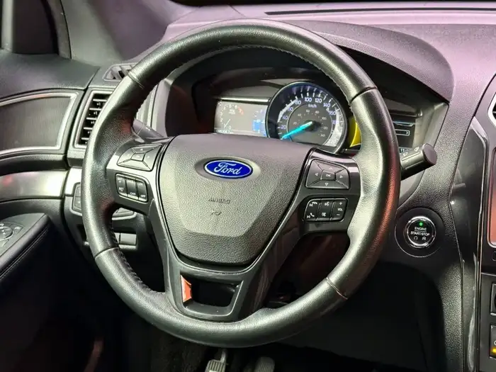 2018 Ford EXPLORER XLT DE AGENCIA — 10