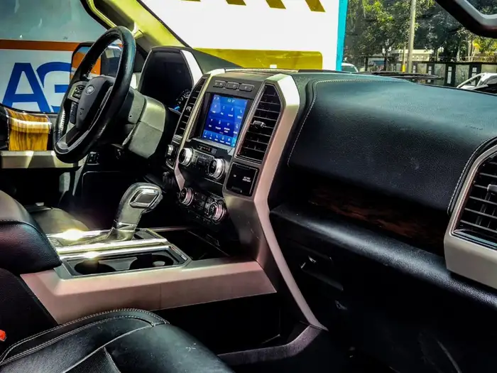 2019 Ford F-150 S/CREW LARIAT 4WD — 9