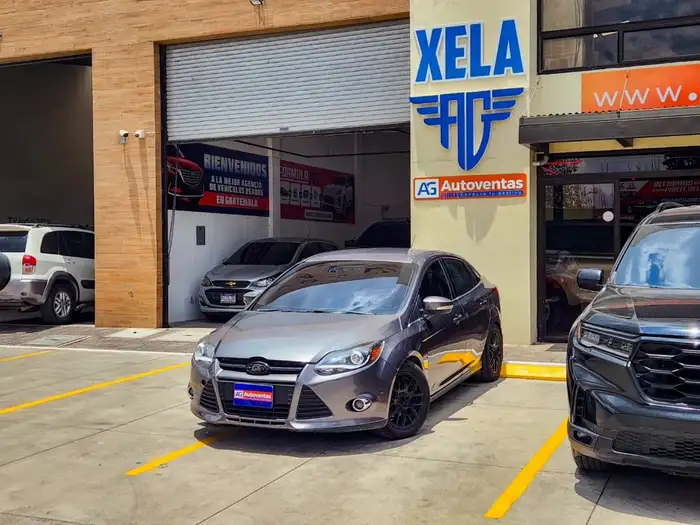 2014 Ford FOCUS TITANIUM — 2