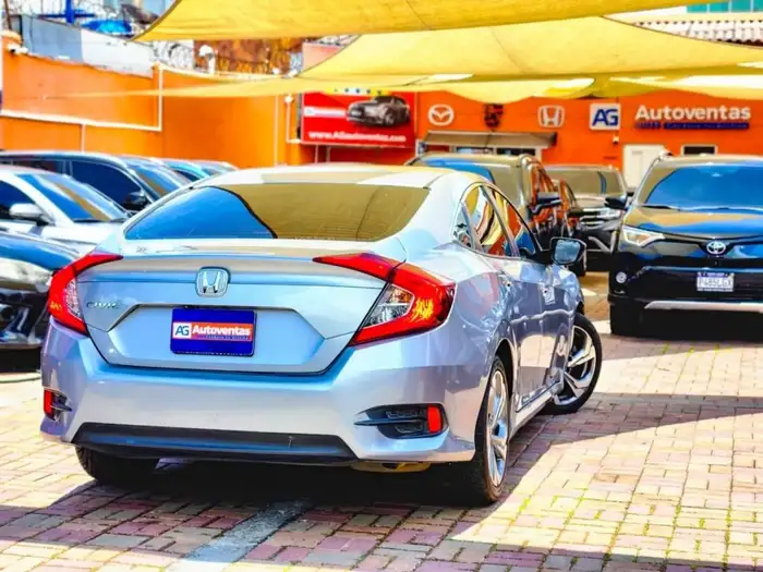 2018 Honda CIVIC LX — 6