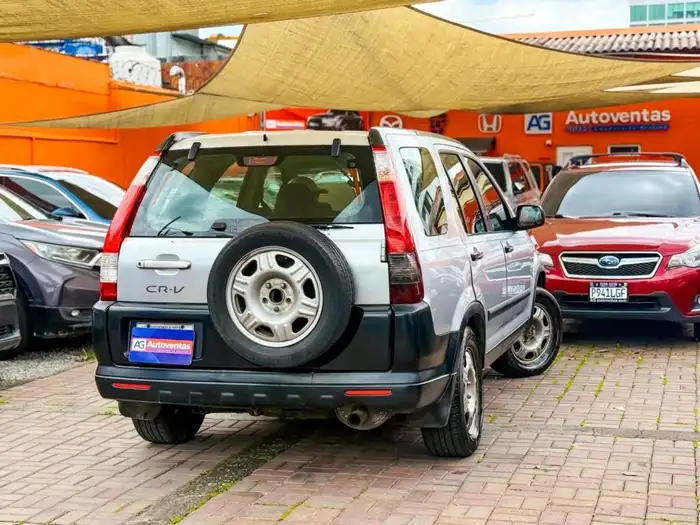 2006 Kia CRV LX — 6