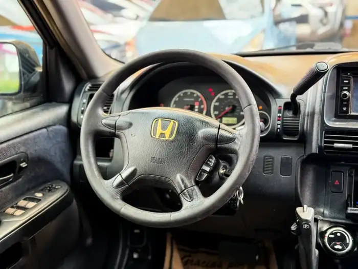 2006 Kia CRV LX — 10