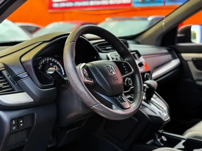 2017 Honda CRV LX — 7