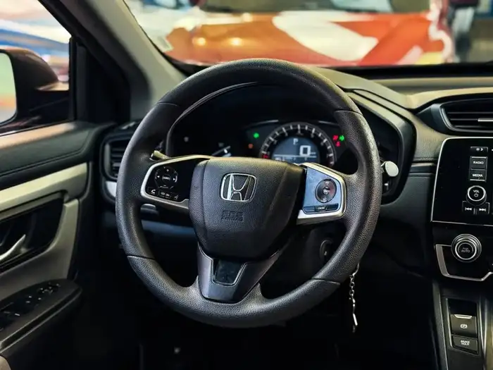 2017 Honda CRV LX — 10