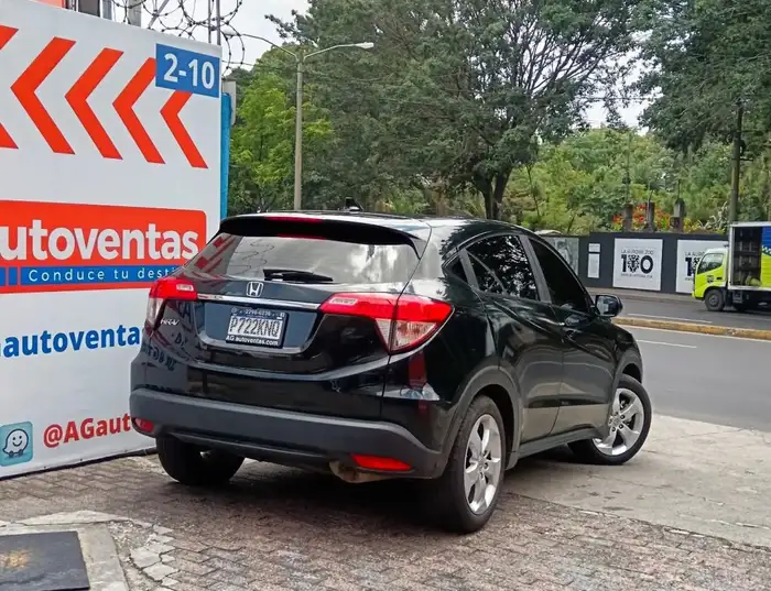 2021 Honda HR-V LX 2WD — 4