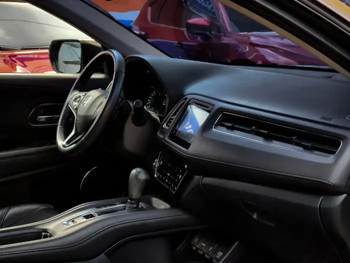 2017 Honda HRV EX-L — 9