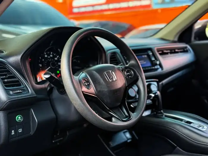 2020 Honda HRV LX AWD — 7