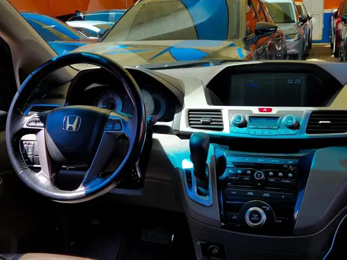 2012 Honda ODYSSEY EXL 5DR AWD DE AGENCIA — 10