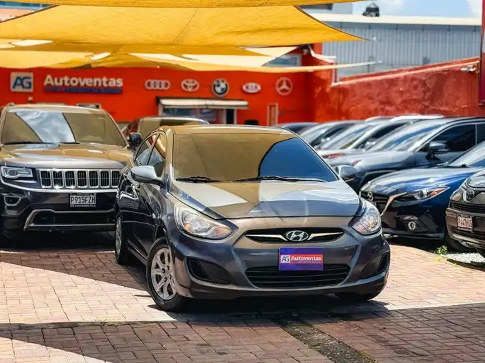 2012 Hyundai ACCENT GLS MECÁNICO DE AGENCIA — 2
