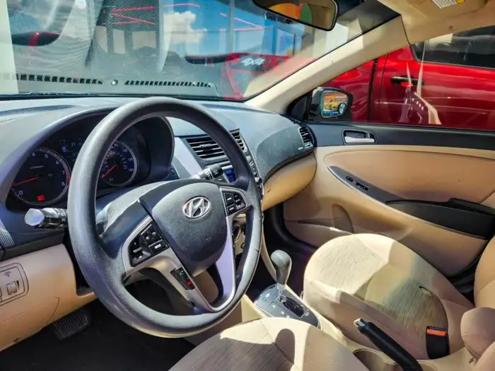 2016 Hyundai ACCENT SE — 8