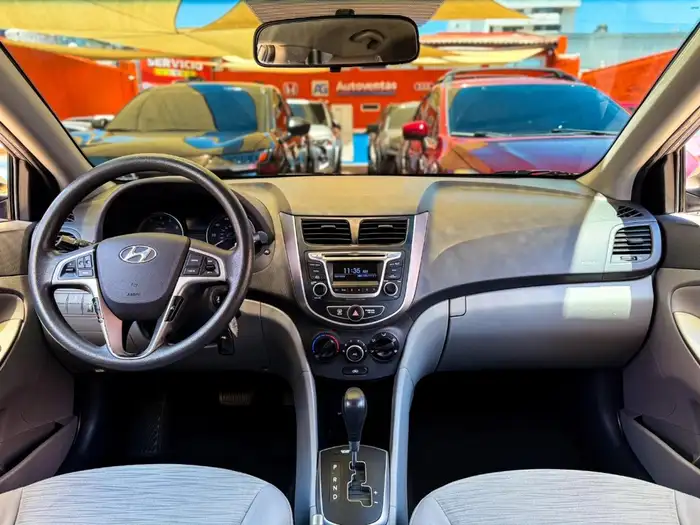 2016 Hyundai ACCENT SE — 8