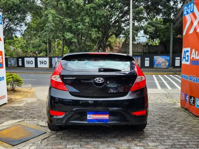 2017 Hyundai ACCENT SE — 5
