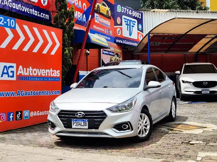 2020 Hyundai ACCENT SE — 11