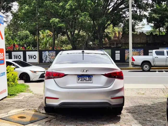 2020 Hyundai ACCENT SE — 5