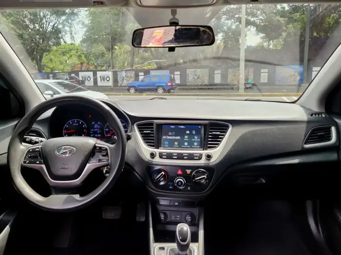 2020 Hyundai ACCENT SE — 8