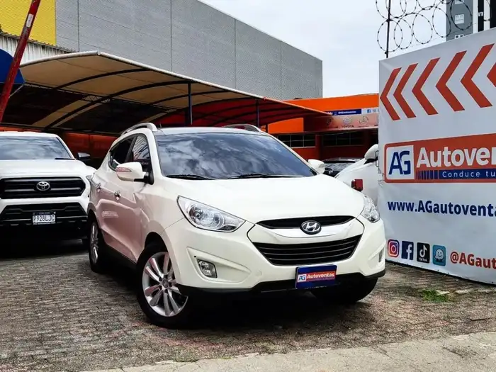 2012 Hyundai TUCSON 4WD DE AGENCIA — 3