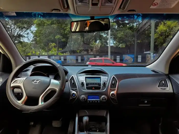 2012 Hyundai TUCSON 4WD DE AGENCIA — 8