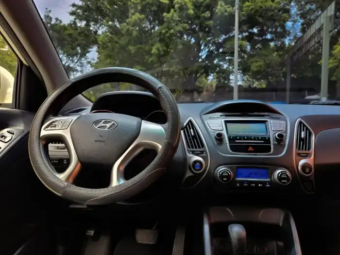 2012 Hyundai TUCSON 4WD DE AGENCIA — 10