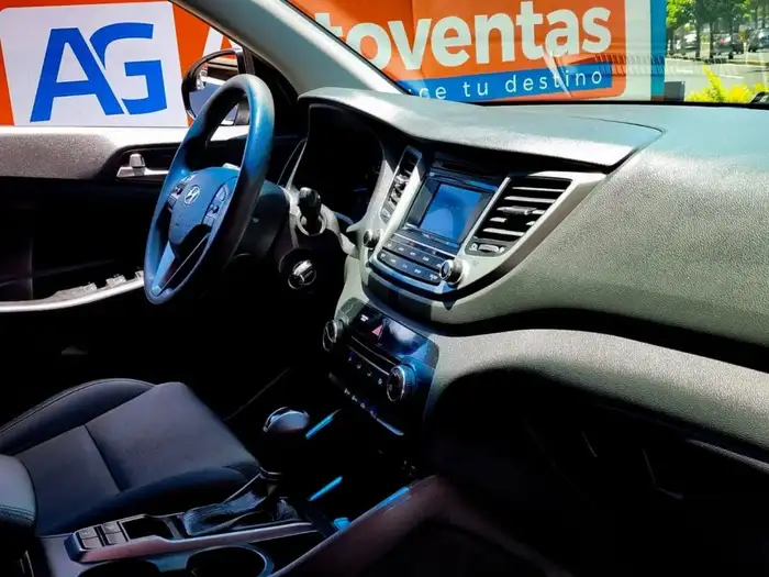 2018 Hyundai TUCSON AWD — 9