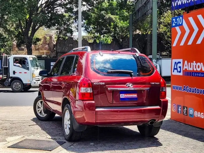 2010 Hyundai TUCSON DE AGENCIA — 6