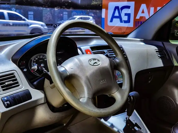 2010 Hyundai TUCSON DE AGENCIA — 7