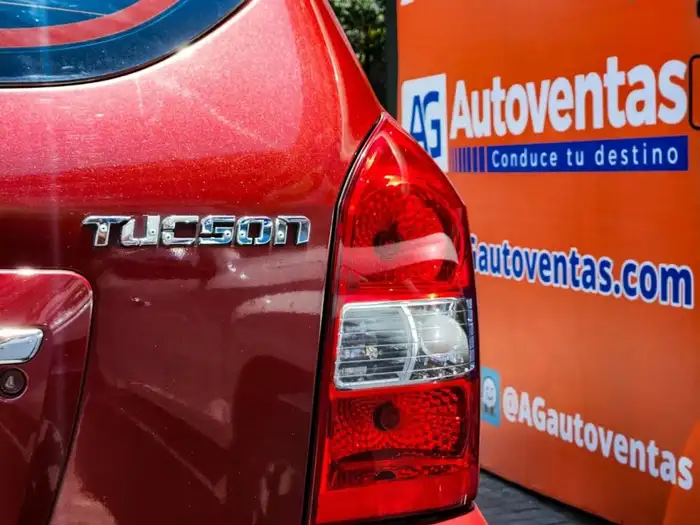 2010 Hyundai TUCSON DE AGENCIA — 10