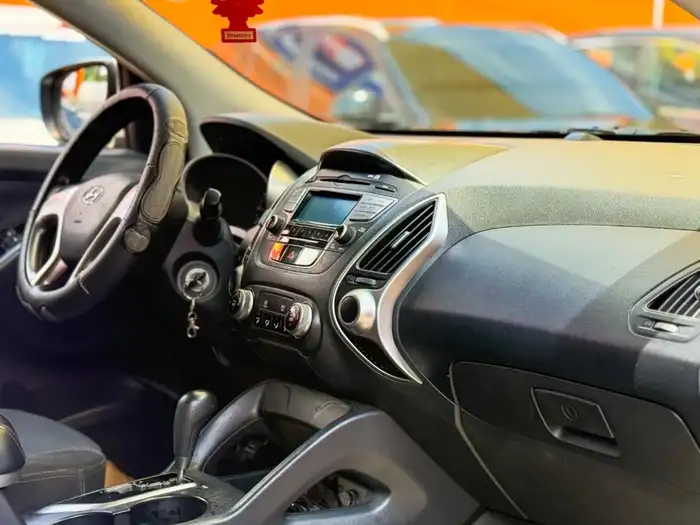 2012 Hyundai TUCSON DE AGENCIA — 9